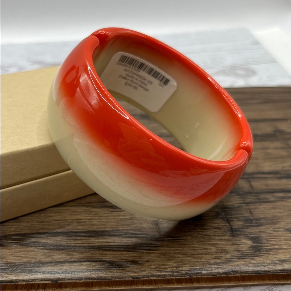 Red and Cream Ombre Resin Clamper Bracelet